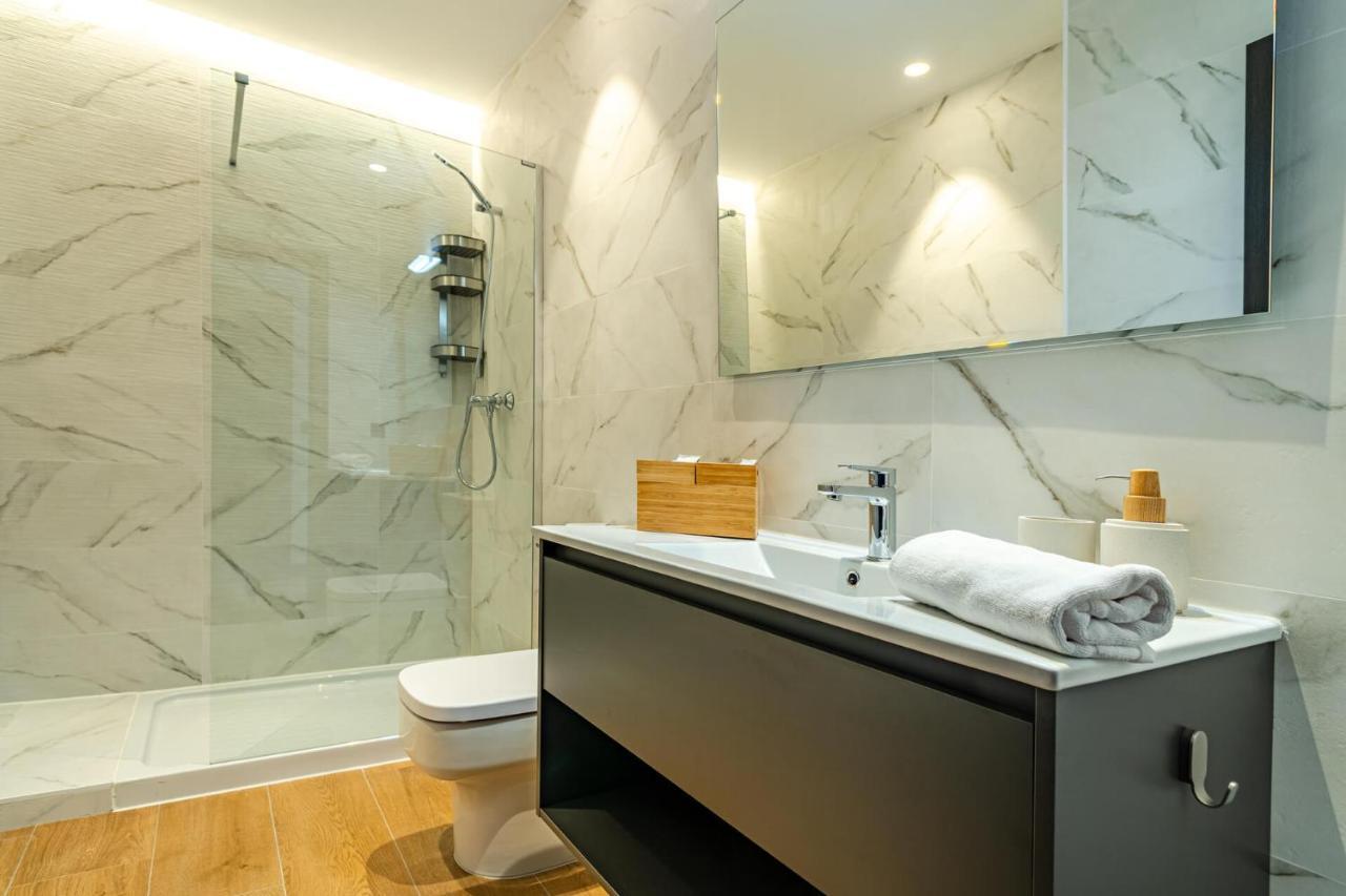Apartamento Edificio Fénix, Constitución 1 *