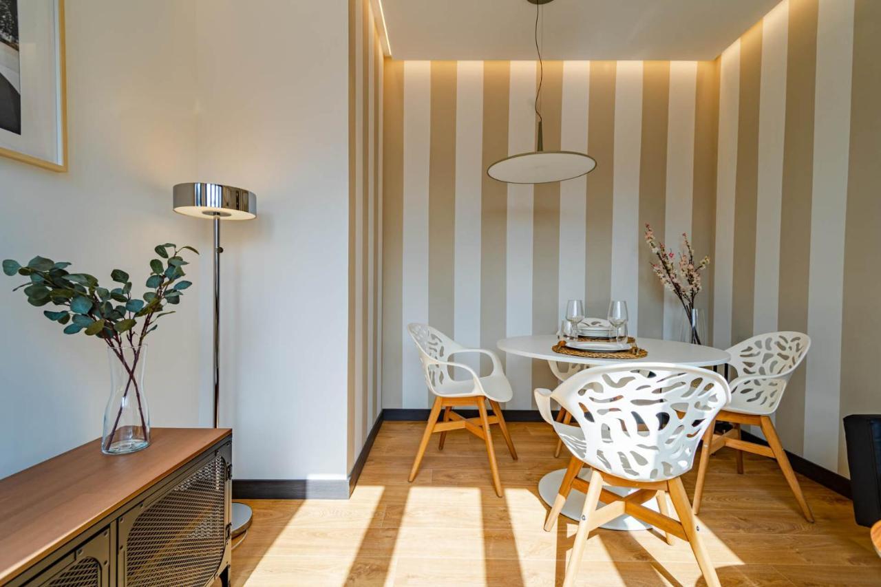 Apartamento Edificio Fénix, Constitución 1